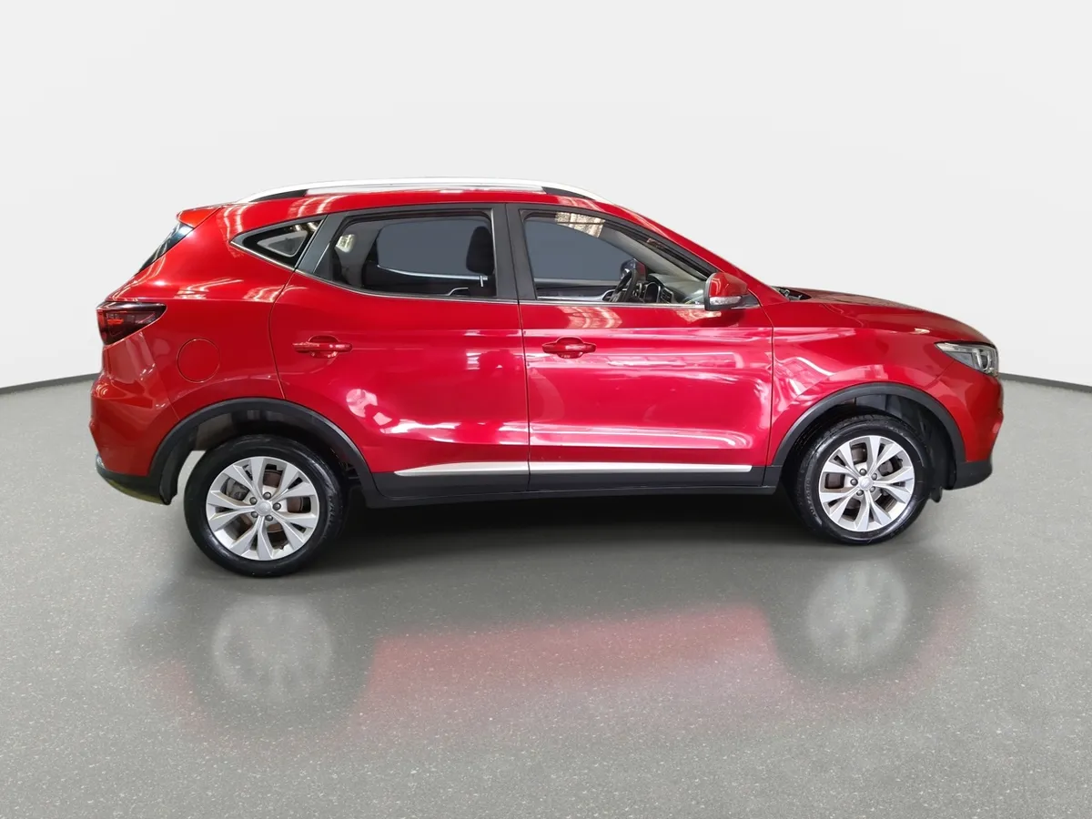 MG Mg Zs 1.5 Std 4x2 Mt 5p año 2023