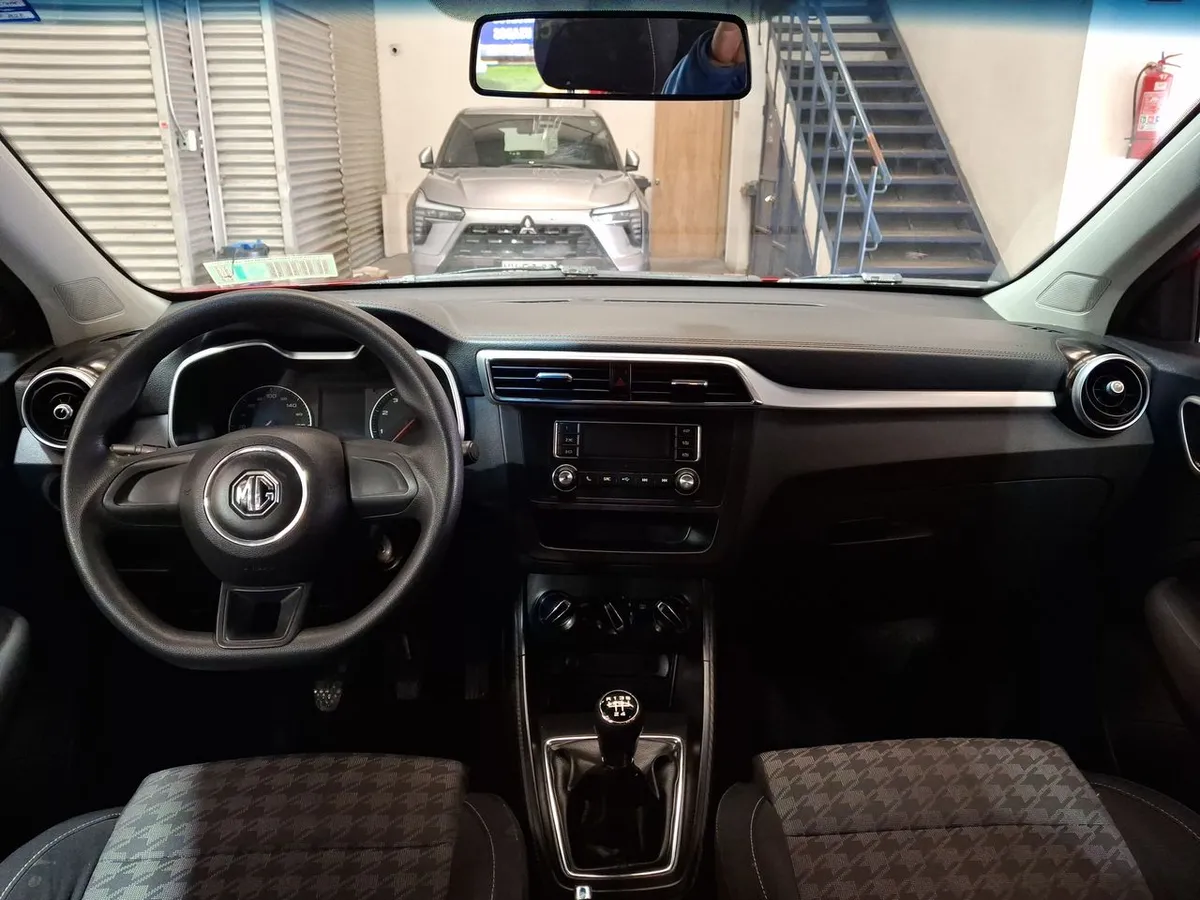 MG Mg Zs 1.5 Std 4x2 Mt 5p año 2023