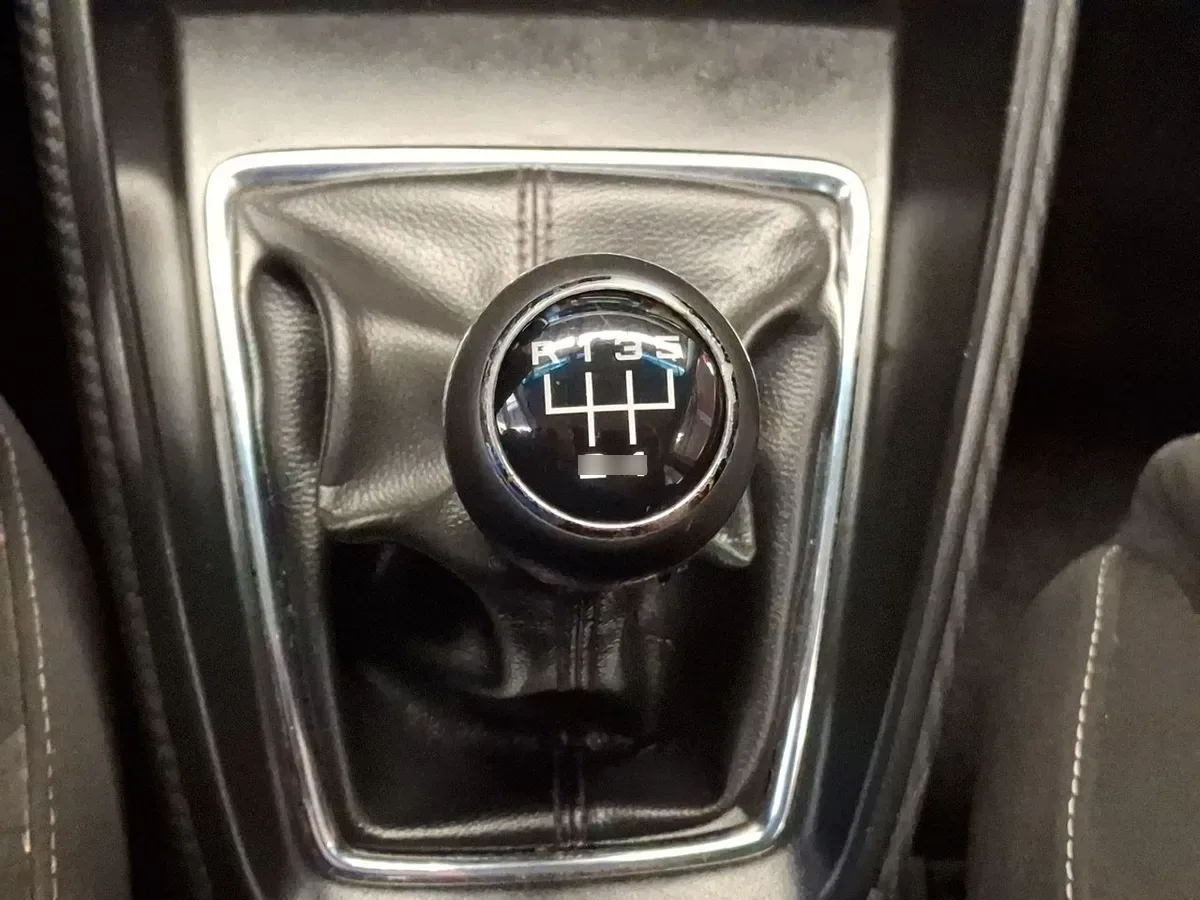 MG Mg Zs 1.5 Std 4x2 Mt 5p año 2023