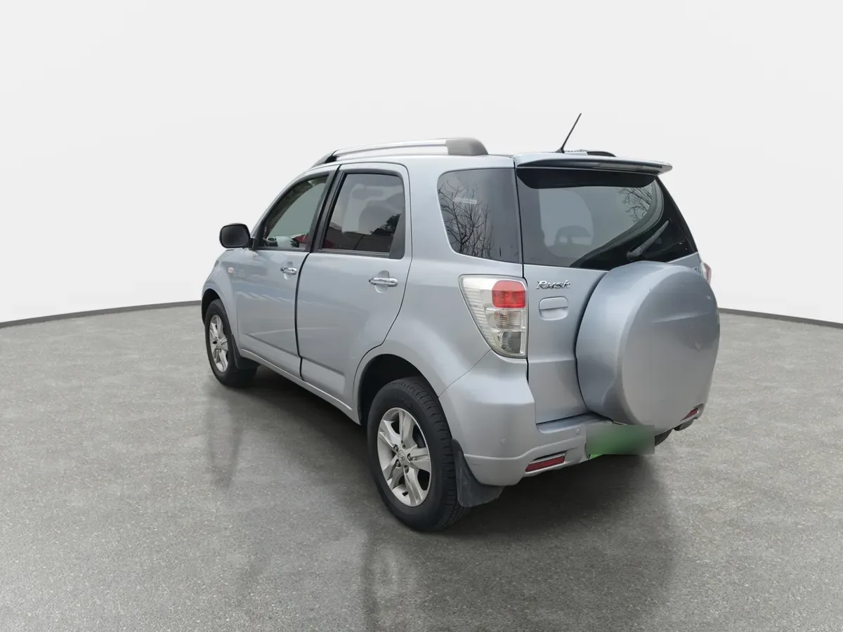 Toyota Rush 1.5 Lei 4x2 At 5p año 2018