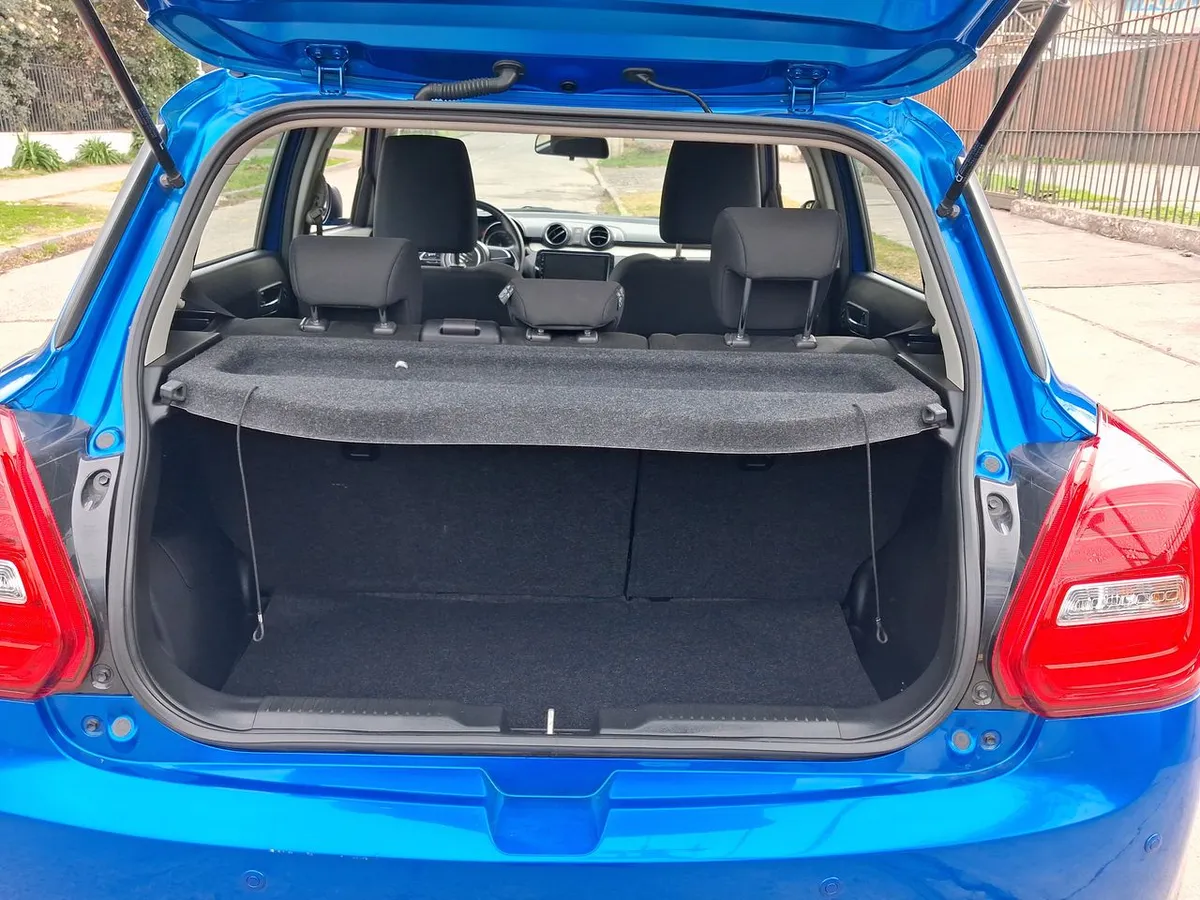 Suzuki Swift 1.2 Hybrid Plus 4x2 Hb Mt 5p año 2023