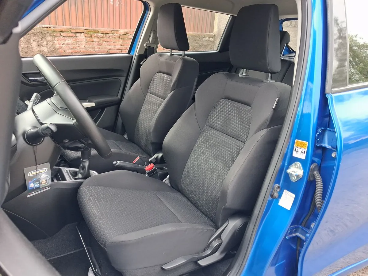 Suzuki Swift 1.2 Hybrid Plus 4x2 Hb Mt 5p año 2023