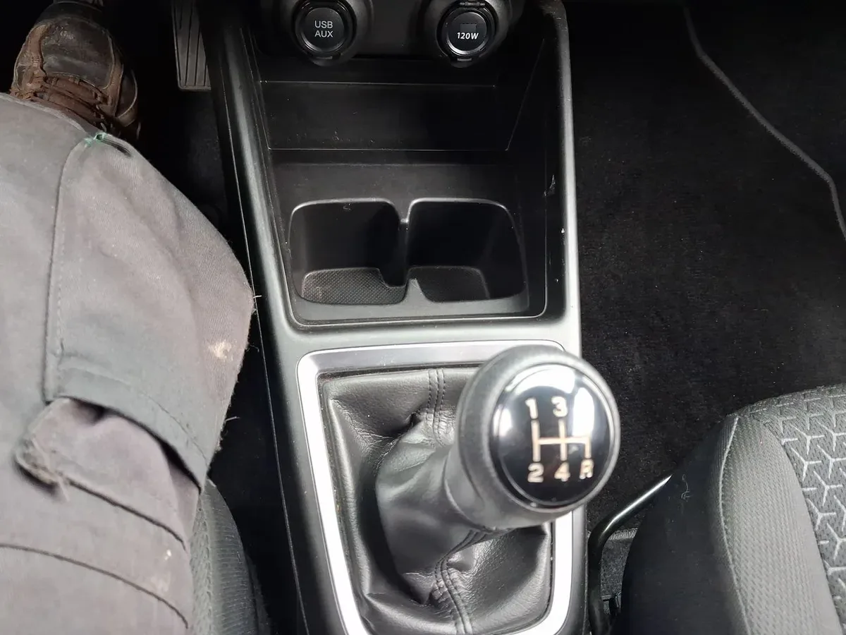 Suzuki Swift 1.2 Hybrid Plus 4x2 Hb Mt 5p año 2023