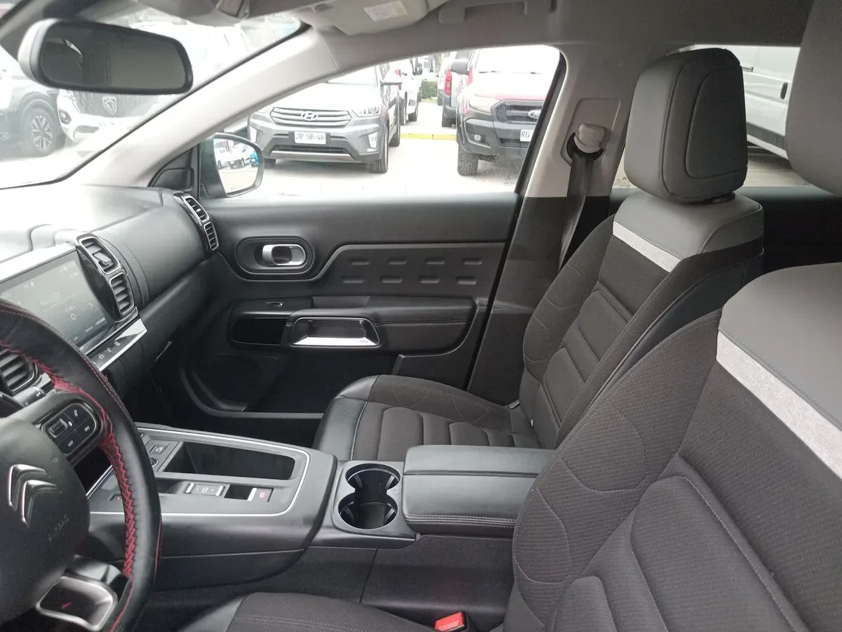 Citroen C5 Aircross 1.5 Feel Pack Diesel 4x2 130 Ss Eat8 At 5p año 2024