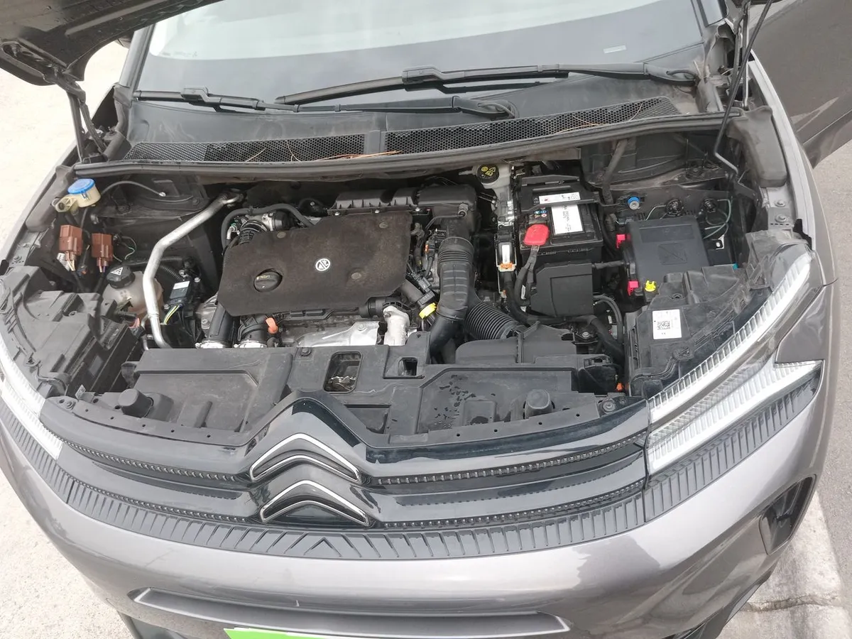 Citroen C5 Aircross 1.5 Feel Pack Diesel 4x2 130 Ss Eat8 At 5p año 2024