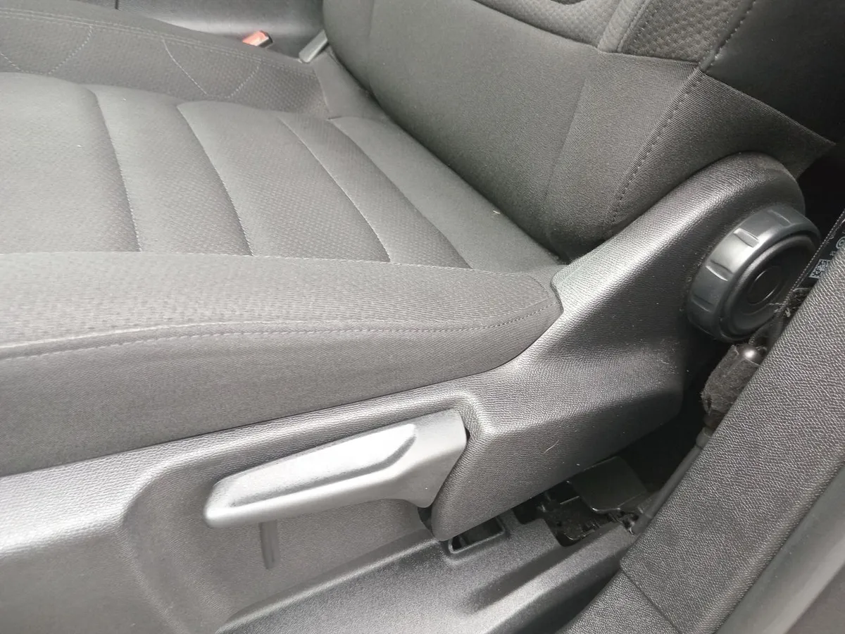 Citroen C5 Aircross 1.5 Feel Pack Diesel 4x2 130 Ss Eat8 At 5p año 2024