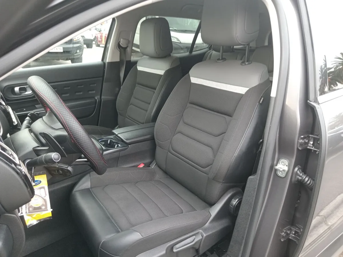 Citroen C5 Aircross 1.5 Feel Pack Diesel 4x2 130 Ss Eat8 At 5p año 2024