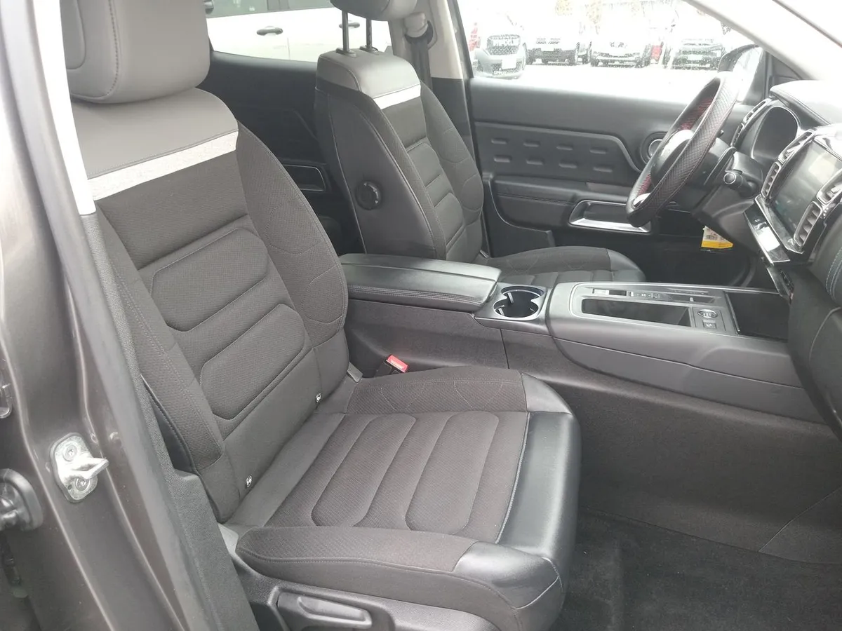 Citroen C5 Aircross 1.5 Feel Pack Diesel 4x2 130 Ss Eat8 At 5p año 2024
