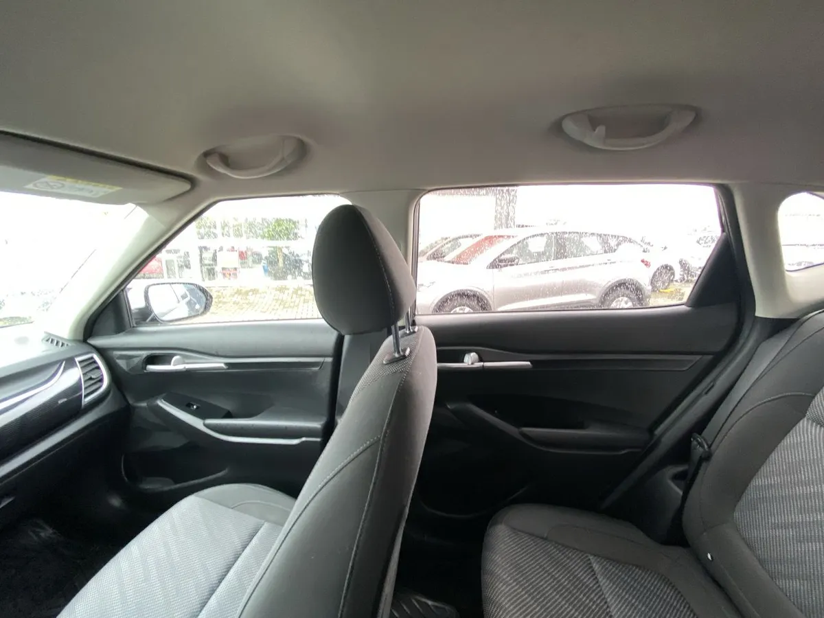 Kia Seltos 1.6 Ex 4x2 6at 5p año 2021