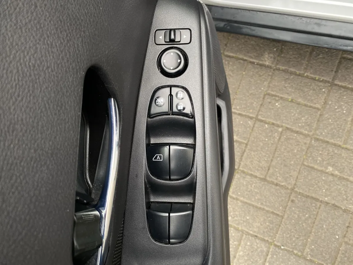Nissan Kicks 1.6 Sense 4x2 Mt 5p año 2024