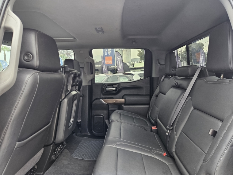 Chevrolet Silverado Silverado 5.3l Lt Tb At 4wd año 2022