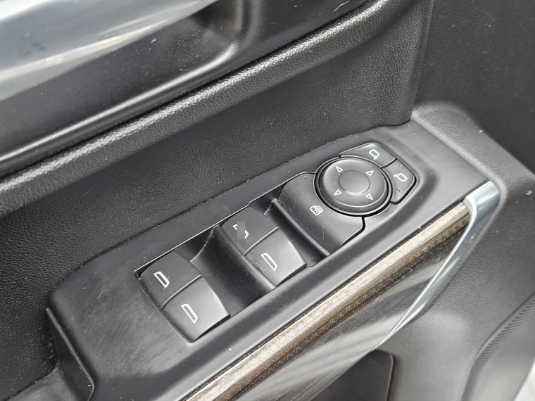 Chevrolet Silverado Silverado 5.3l Lt Tb At 4wd año 2022