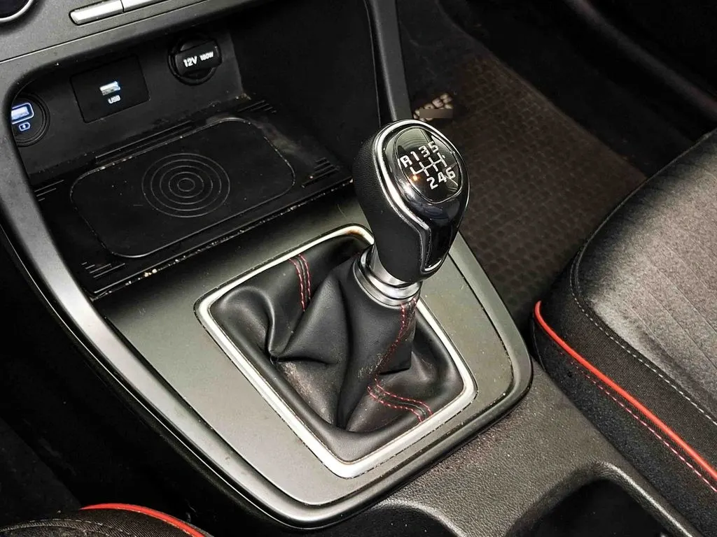 Hyundai Creta 1.5 Value Su2i 4x2 Mt 5p año 2023