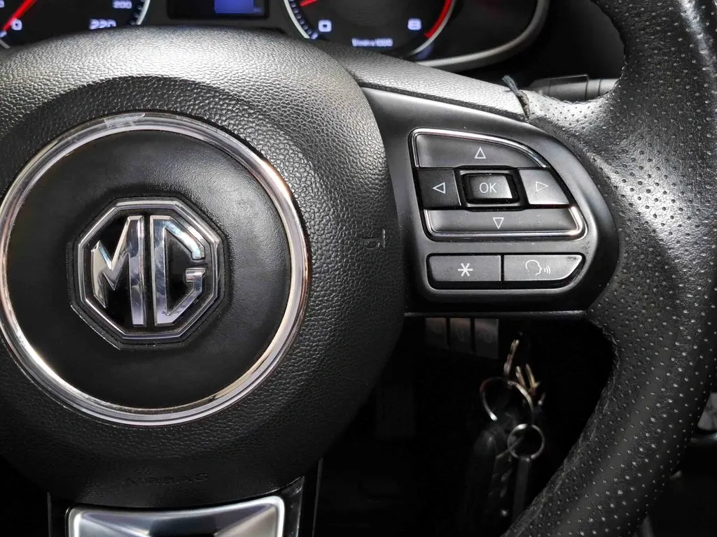 MG Zs 1.5 Std Mt año 2019