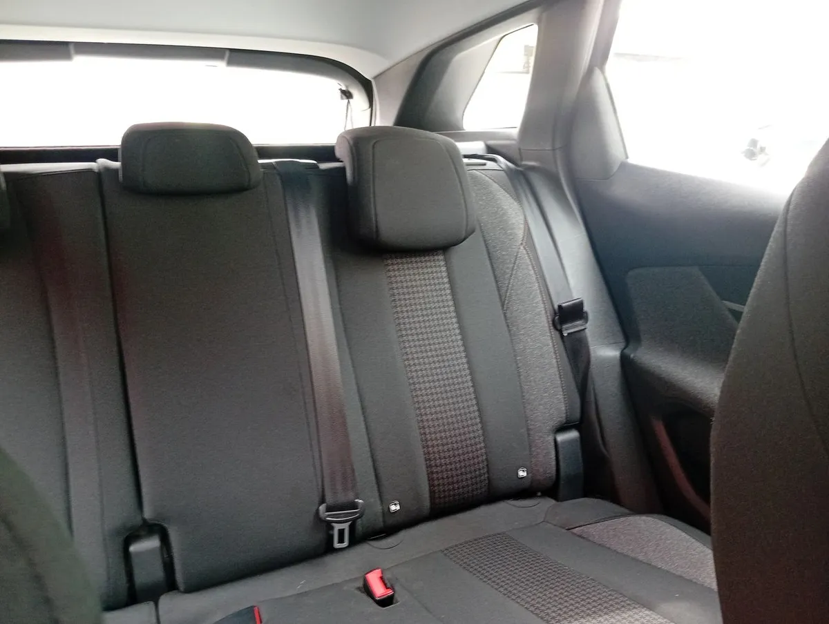 Peugeot 3008 1.2 Active Pack Puretech 4x2 130 Mt6 5p año 2022