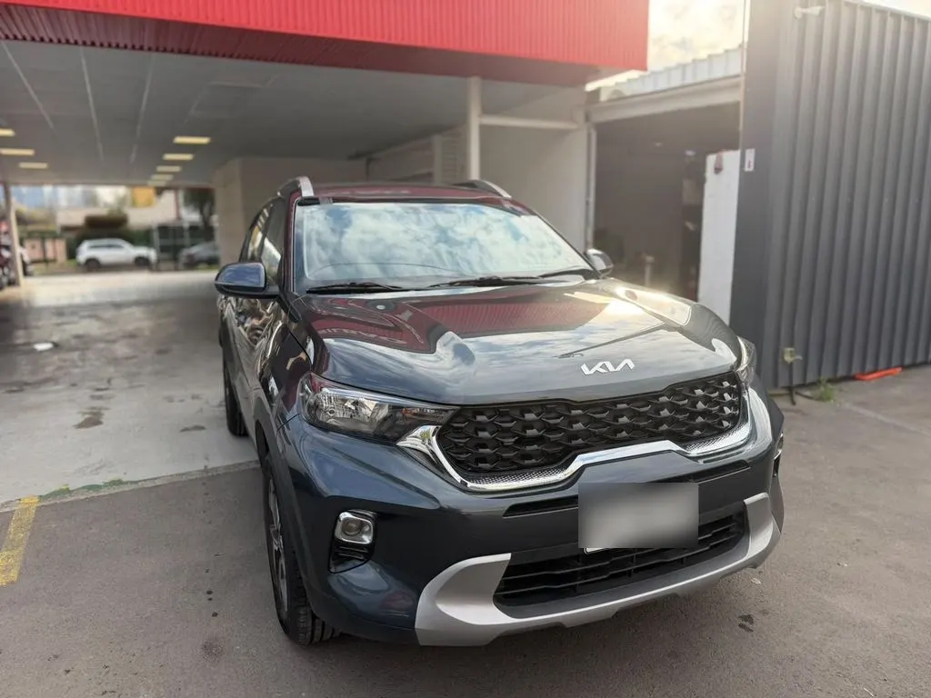 Kia Sonet 1.5 Ex 4x2 6mt 5p año 2023