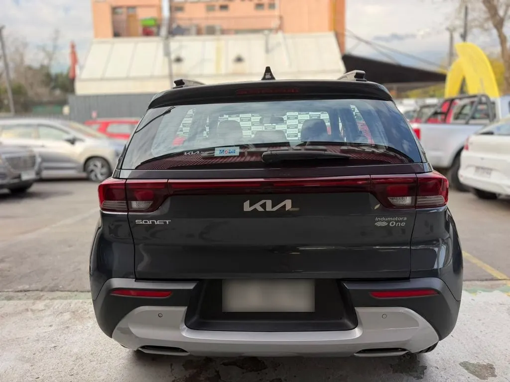 Kia Sonet 1.5 Ex 4x2 6mt 5p año 2023