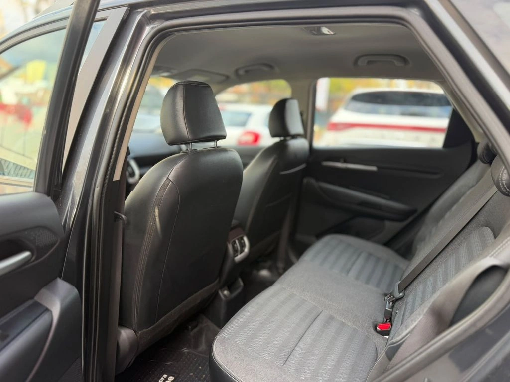 Kia Sonet 1.5 Ex 4x2 6mt 5p año 2023