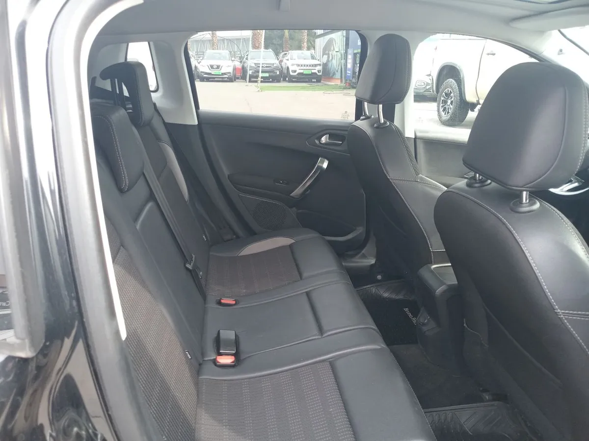 Peugeot 2008 1.5 Allure Bluehdi Diesel At 5p año 2019