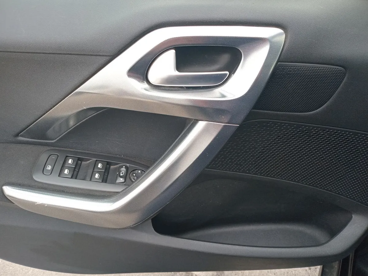Peugeot 2008 1.5 Allure Bluehdi Diesel At 5p año 2019