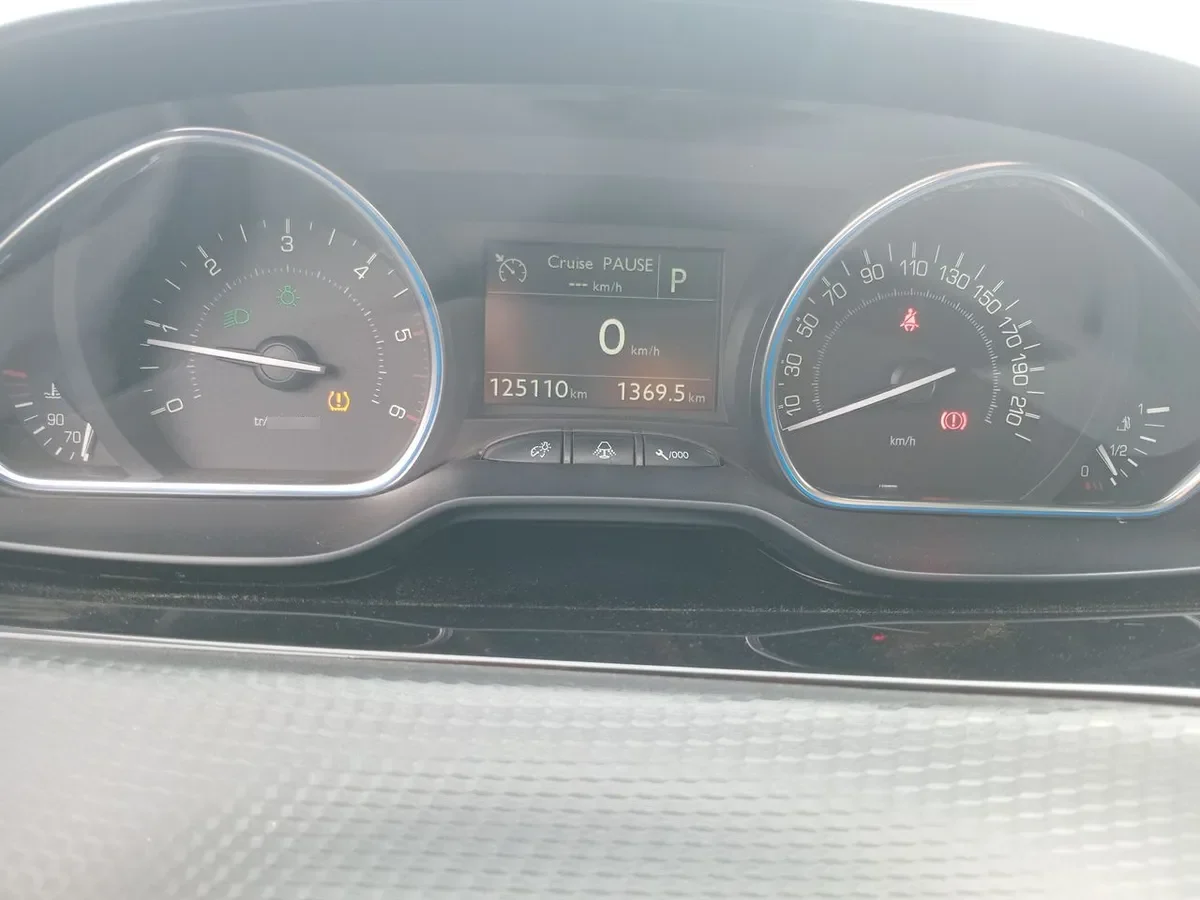 Peugeot 2008 1.5 Allure Bluehdi Diesel At 5p año 2019