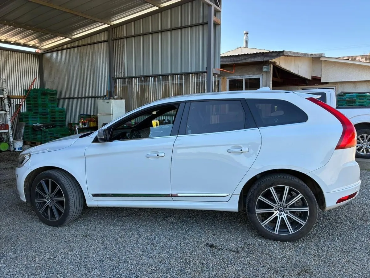 Volvo Xc60 2.4 D5 Plus1 At Diesel año 2015