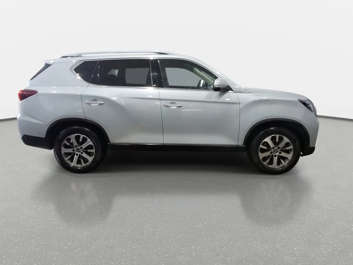 Ssangyong Rexton 2.2t Glx Diesel 4x2 6ab 8at 5p año 2023