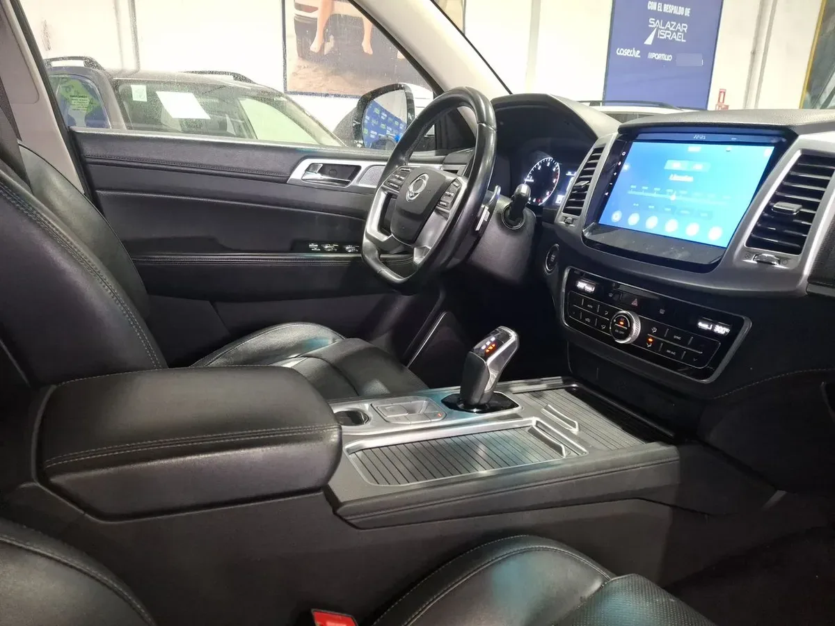 Ssangyong Rexton 2.2t Glx Diesel 4x2 6ab 8at 5p año 2023