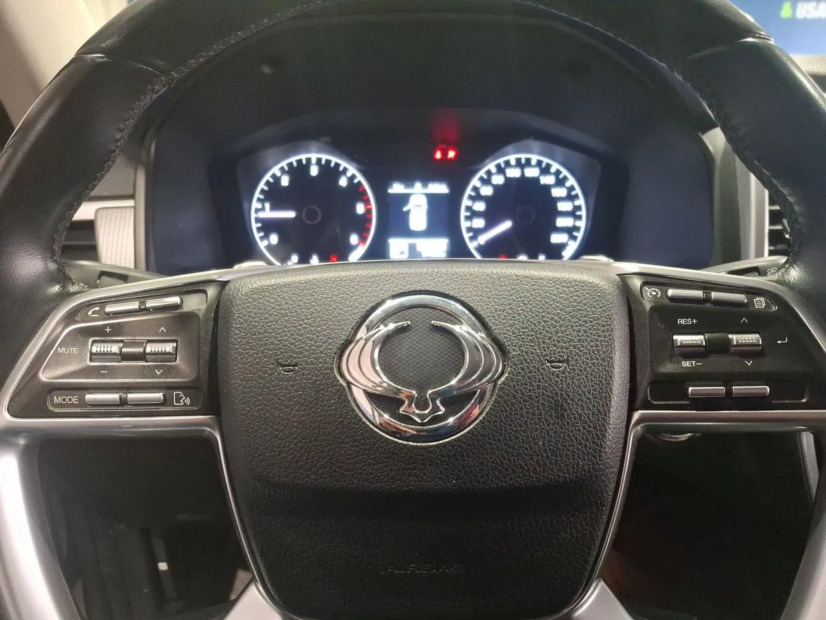 Ssangyong Rexton 2.2t Glx Diesel 4x2 6ab 8at 5p año 2023