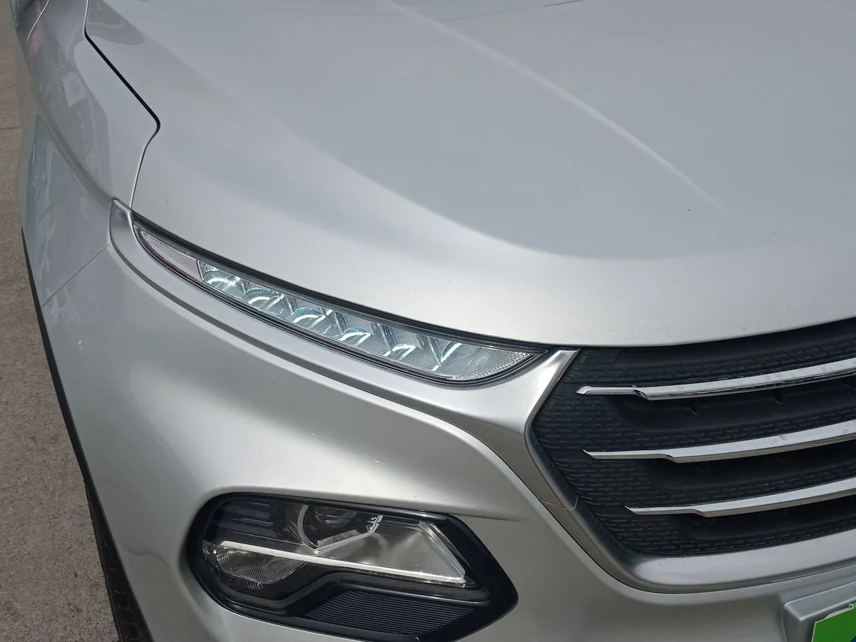 Chevrolet Groove 1.5 Premier P 4x2 Mt 5p año 2024