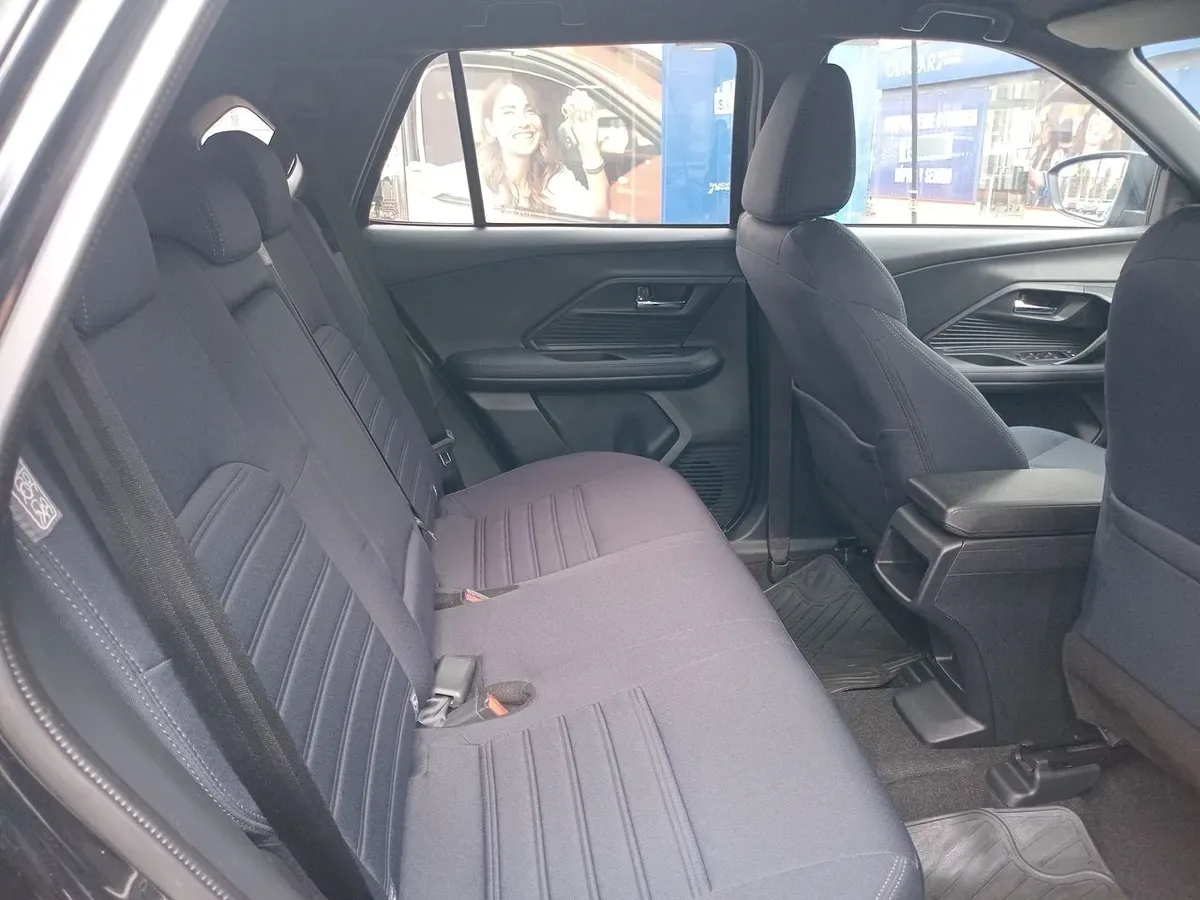 Toyota Yaris Cross 1.5 Xi 4x2 5mt 5p año 2025