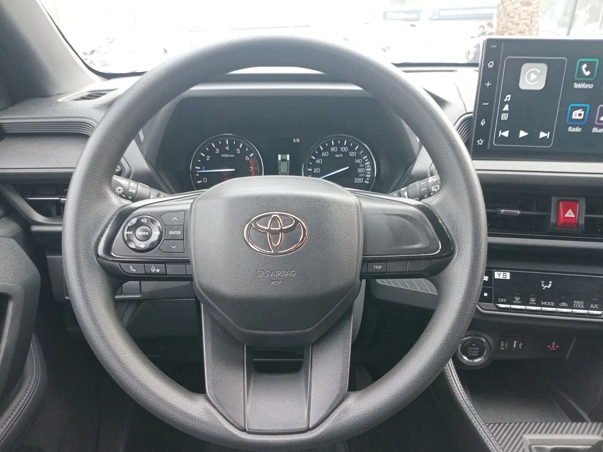 Toyota Yaris Cross 1.5 Xi 4x2 5mt 5p año 2025