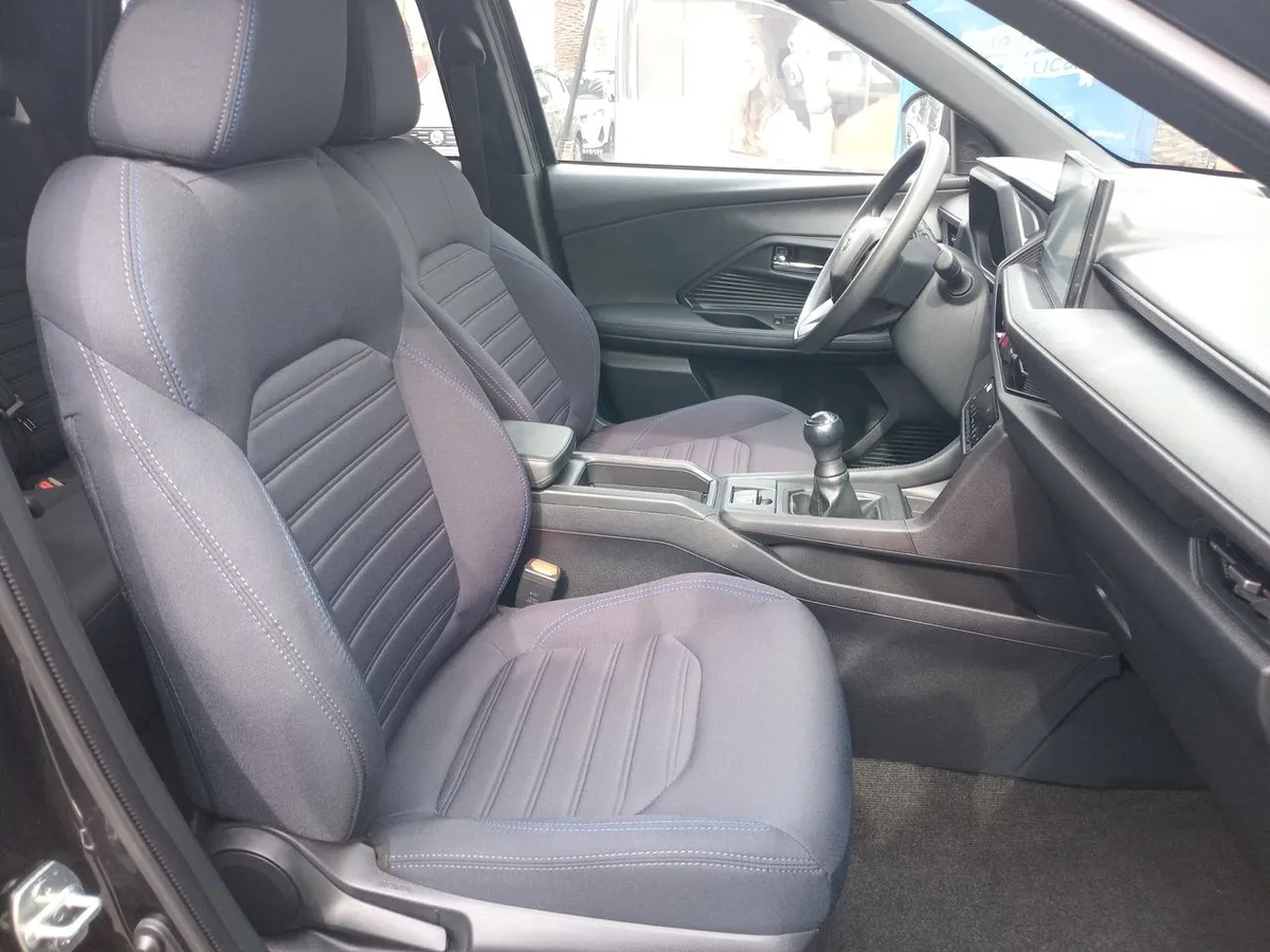 Toyota Yaris Cross 1.5 Xi 4x2 5mt 5p año 2025