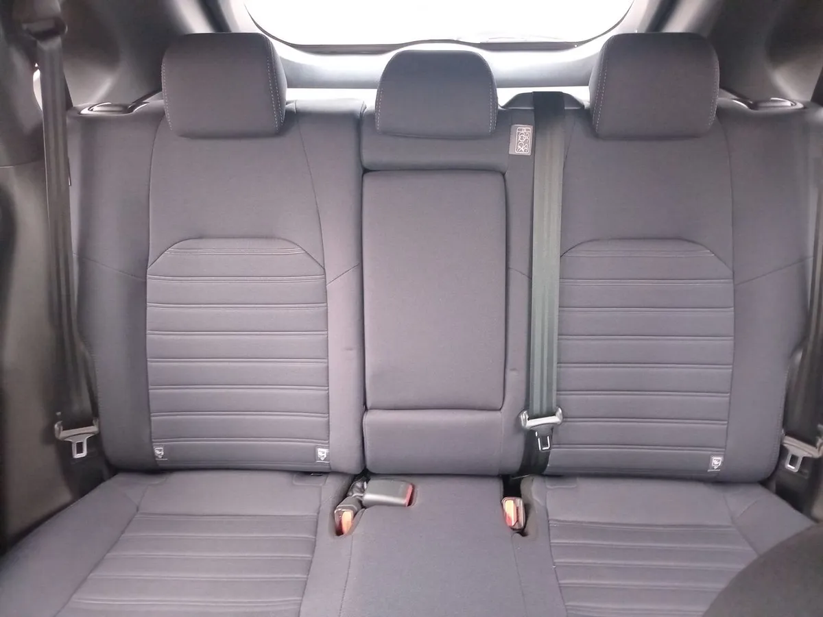 Toyota Yaris Cross 1.5 Xi 4x2 5mt 5p año 2025