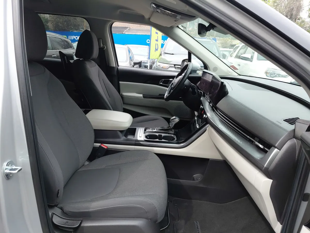 Kia Carnival 3.5 Ex 4x2 8at 5p año 2021