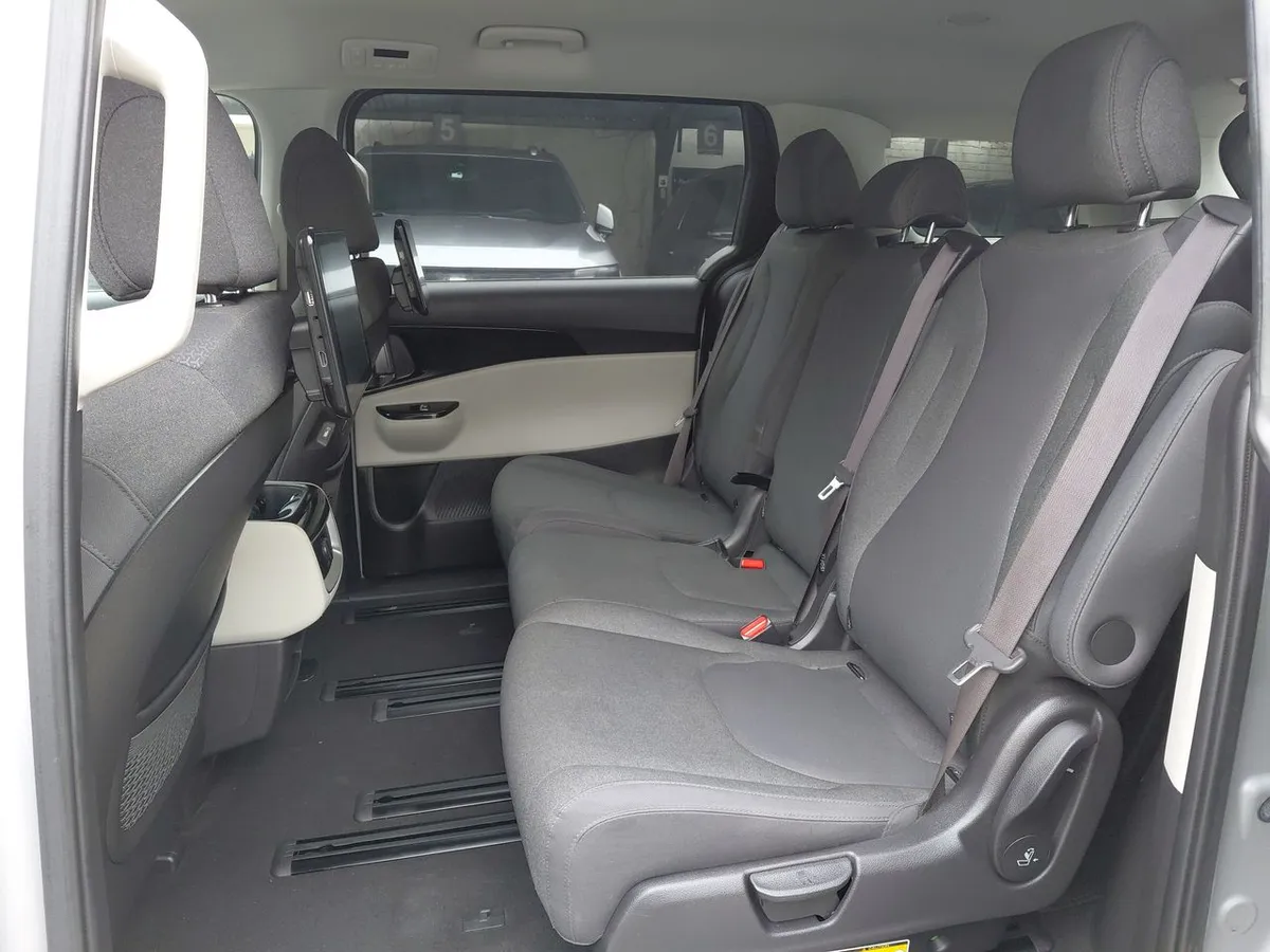 Kia Carnival 3.5 Ex 4x2 8at 5p año 2021