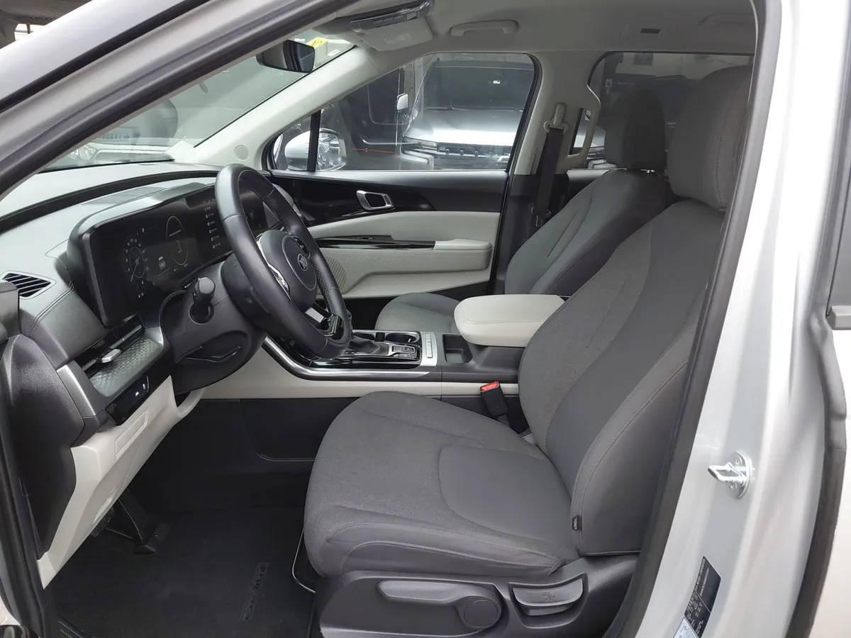Kia Carnival 3.5 Ex 4x2 8at 5p año 2021