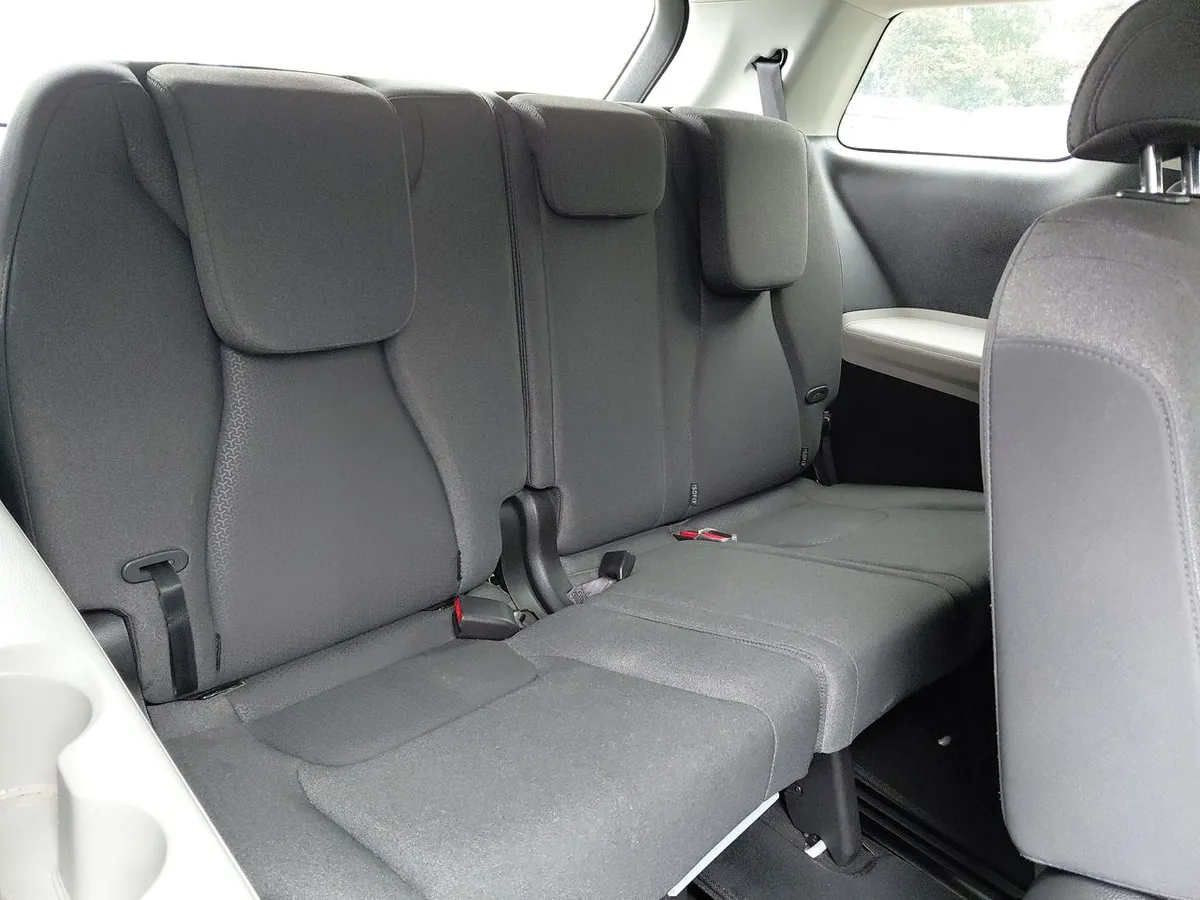 Kia Carnival 3.5 Ex 4x2 8at 5p año 2021