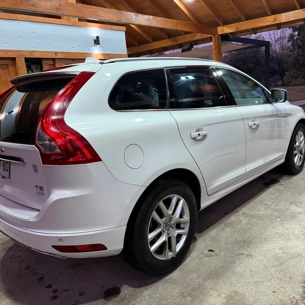 VOLVO XC60 2.0 D5 Momentum At 4x4 Diesel año 2017