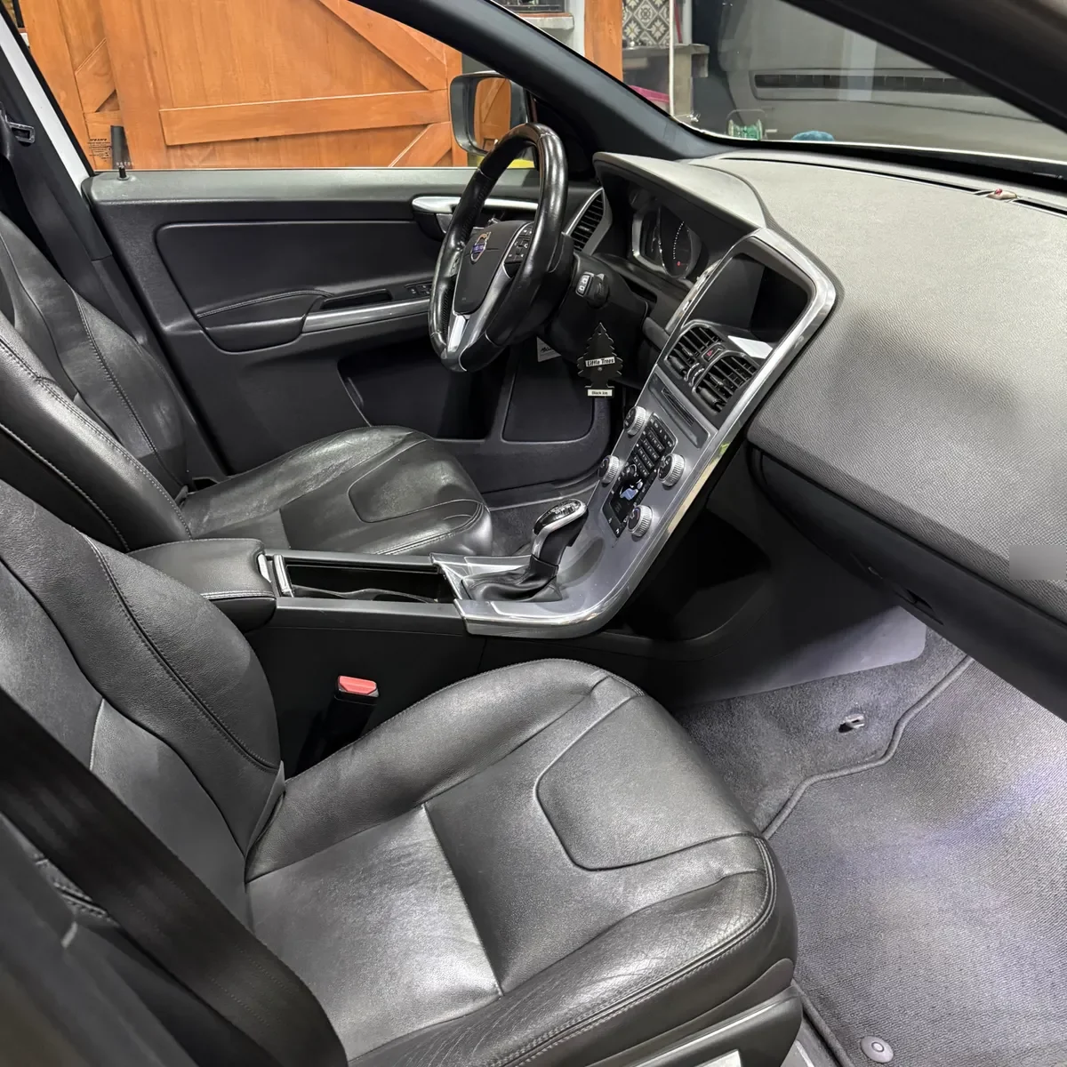 VOLVO XC60 2.0 D5 Momentum At 4x4 Diesel año 2017