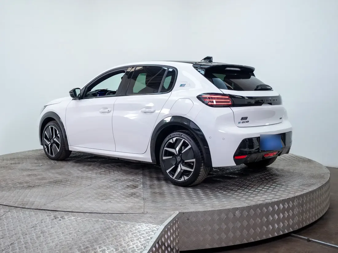 Peugeot 208 208 Mca Gt Electric año 2026