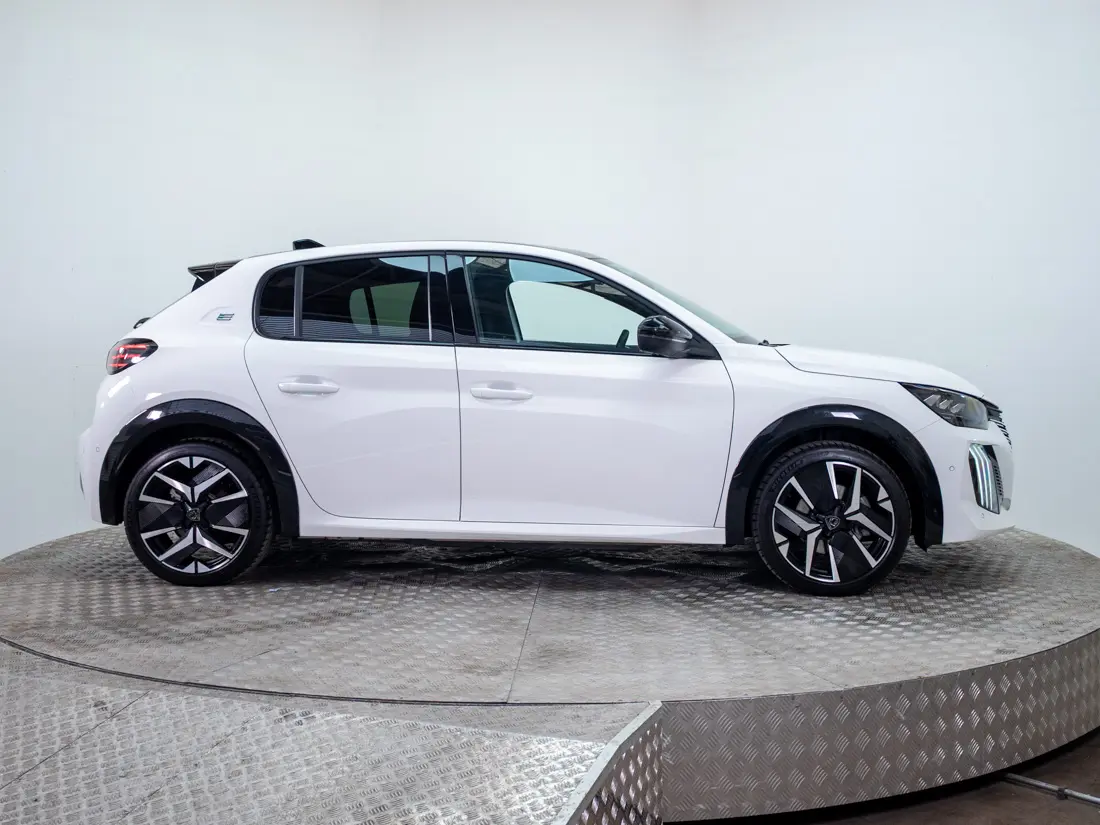 Peugeot 208 208 Mca Gt Electric año 2026