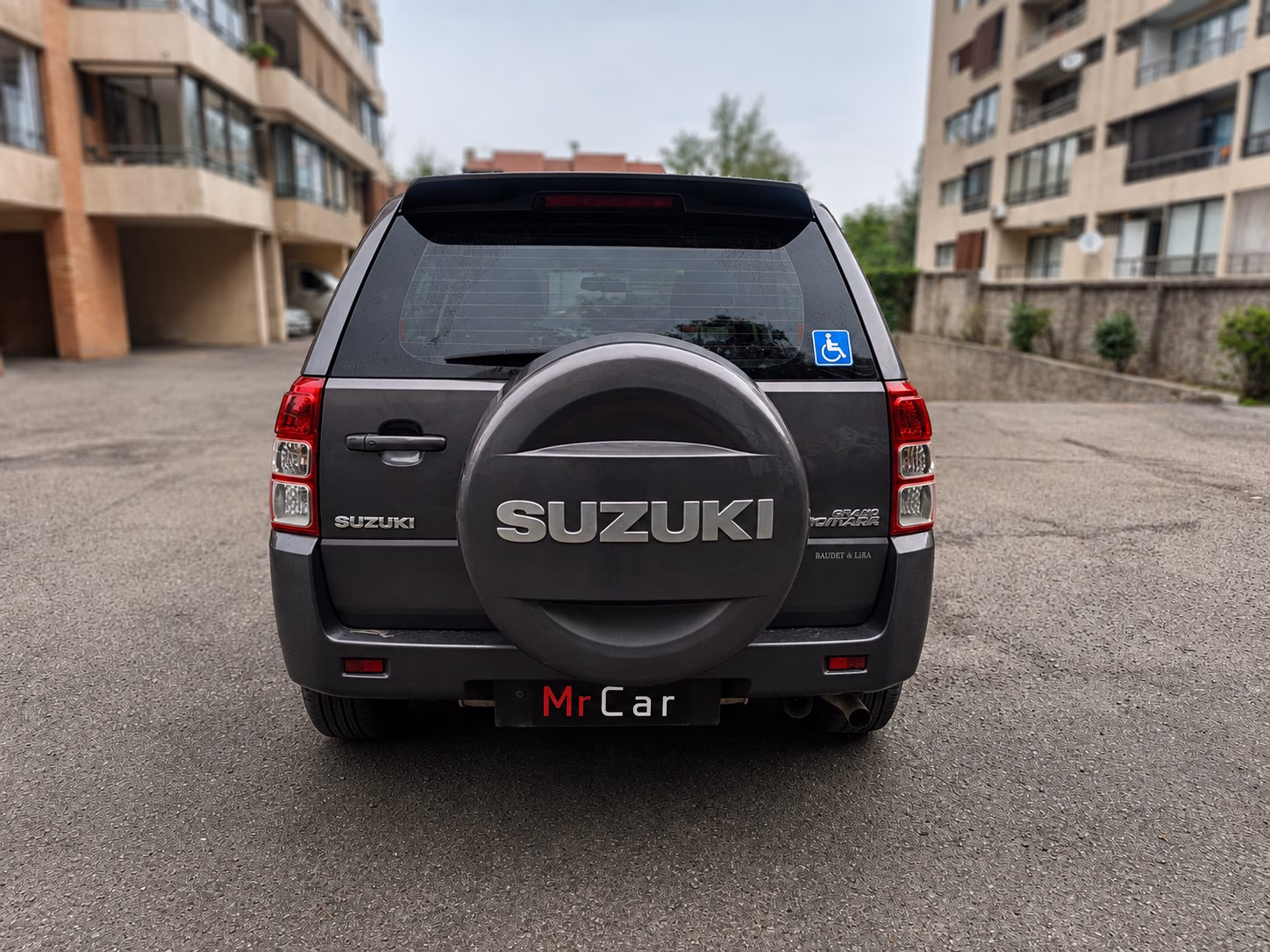 Suzuki Grand Nomade Glx año 2014