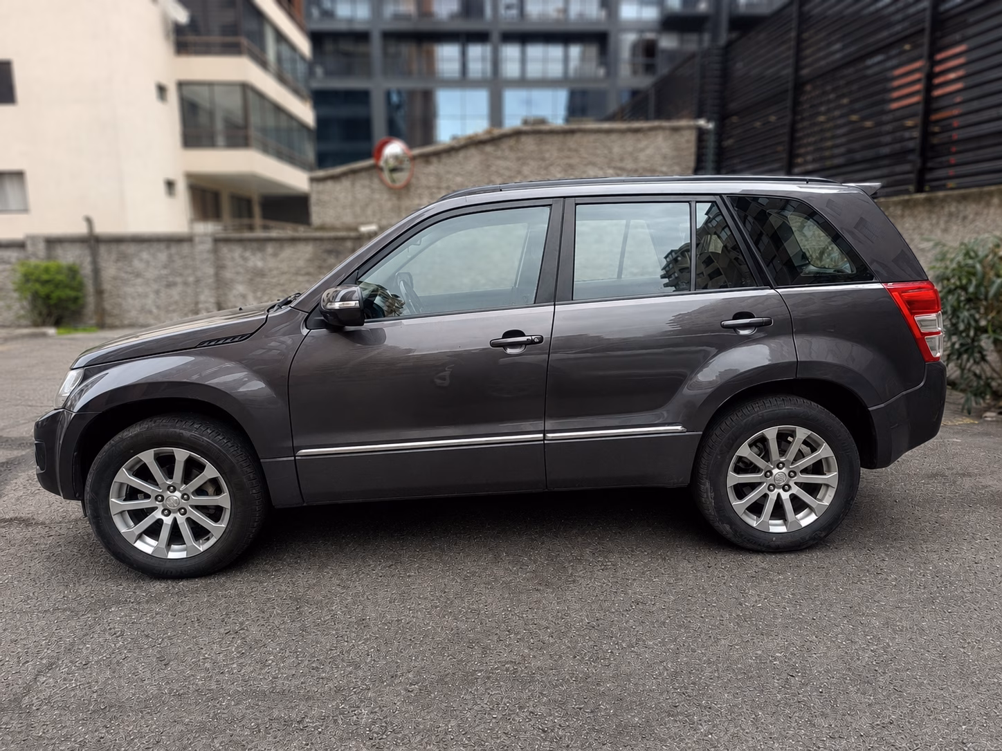 Suzuki Grand Nomade Glx año 2014