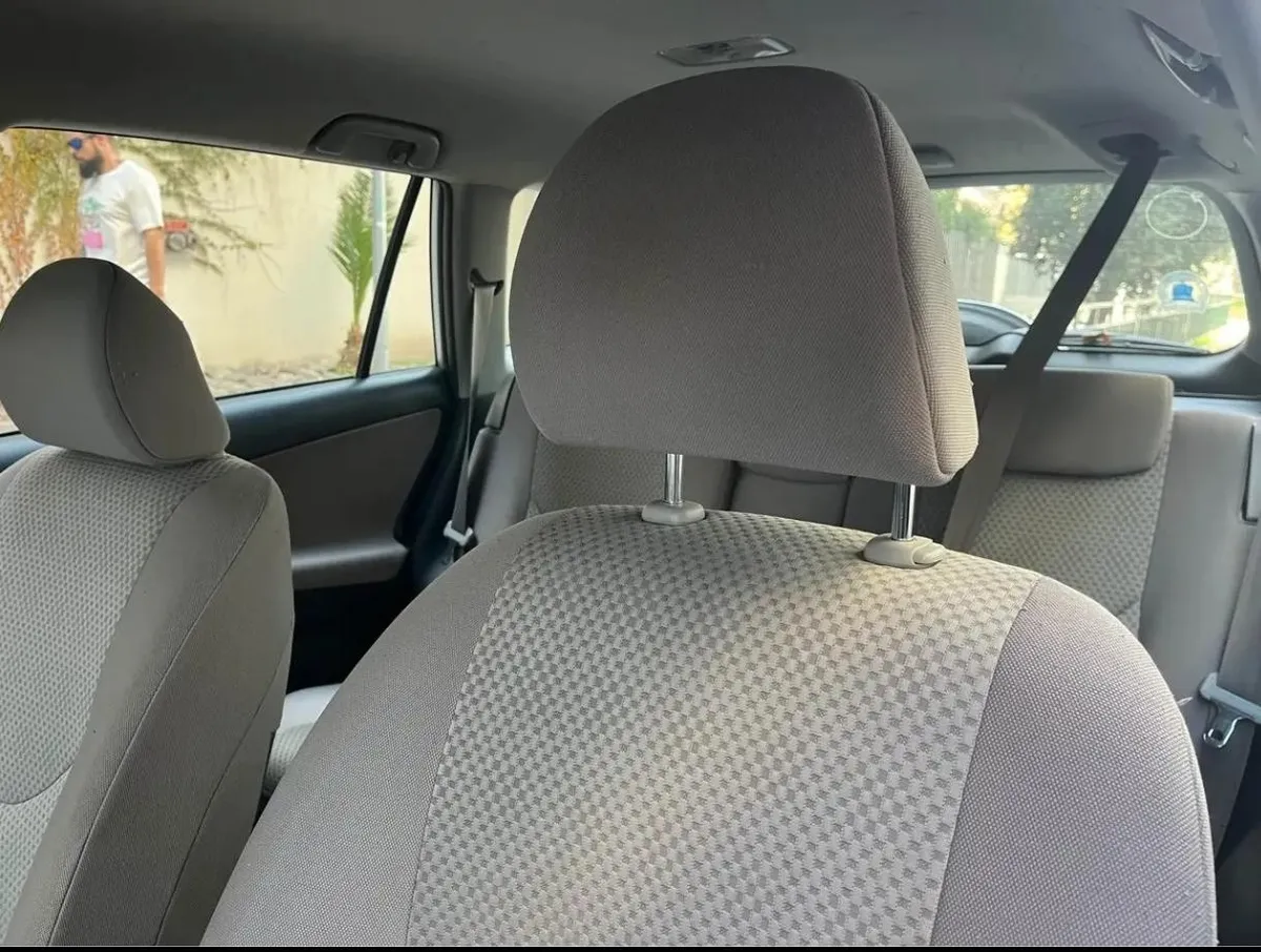 TOYOTA RAV4 2.0 Std 4x2 Mt 722ml3 año 2006