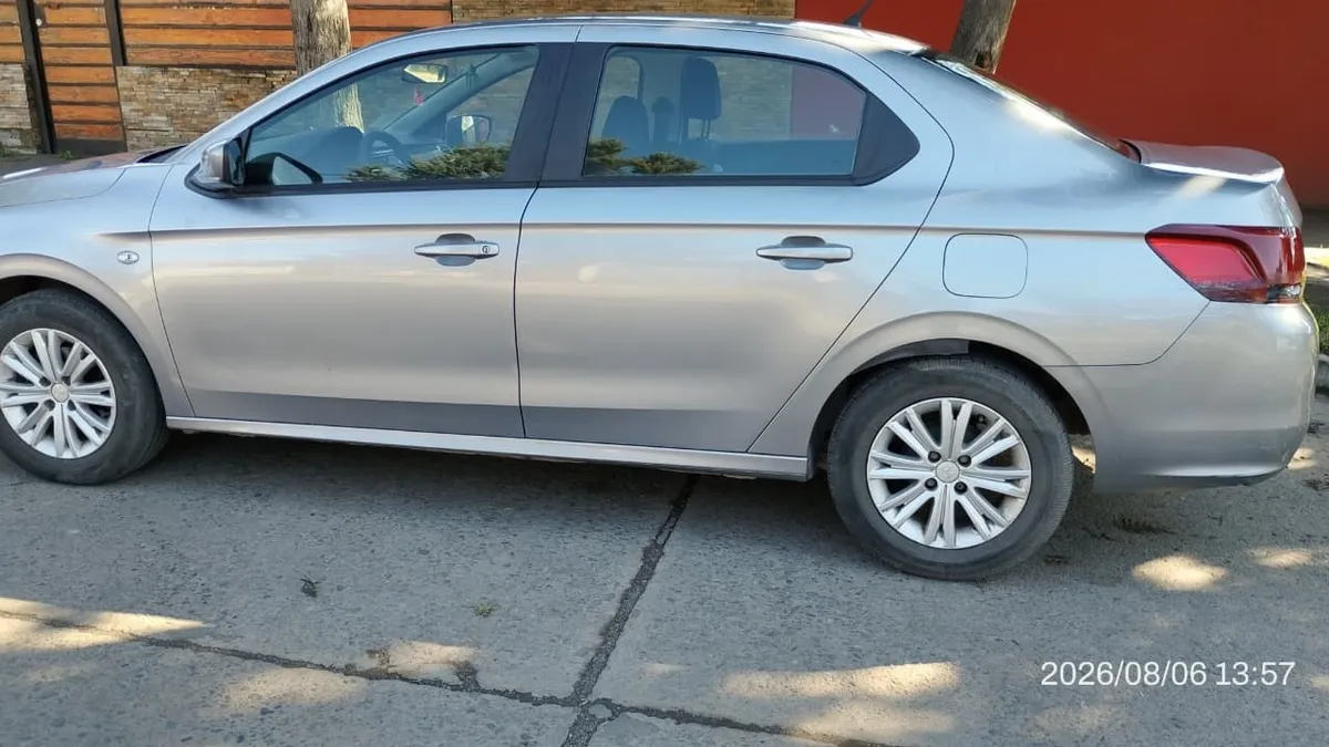 PEUGEOT 301 1.6 Allure Hdi 92 Mt Diesel año 2020