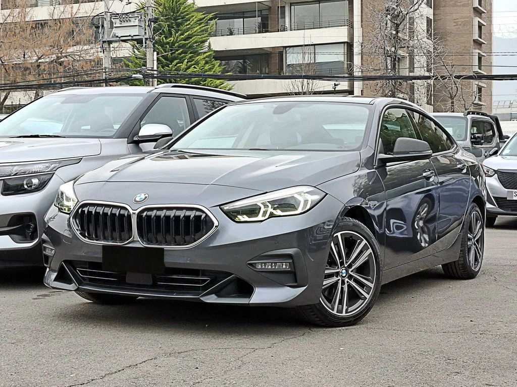 BMW 218 At año 2021