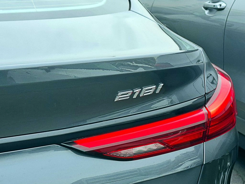 BMW 218 At año 2021