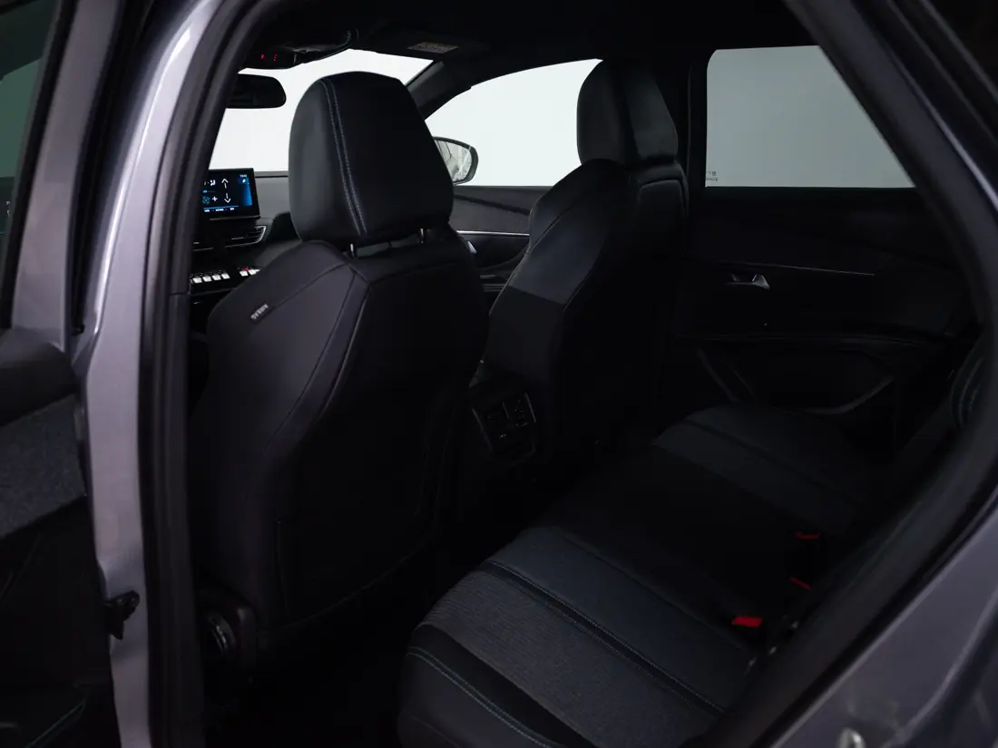 Peugeot 3008 1.5 Allure Pack Bluehdi 130 At Diesel año 2025