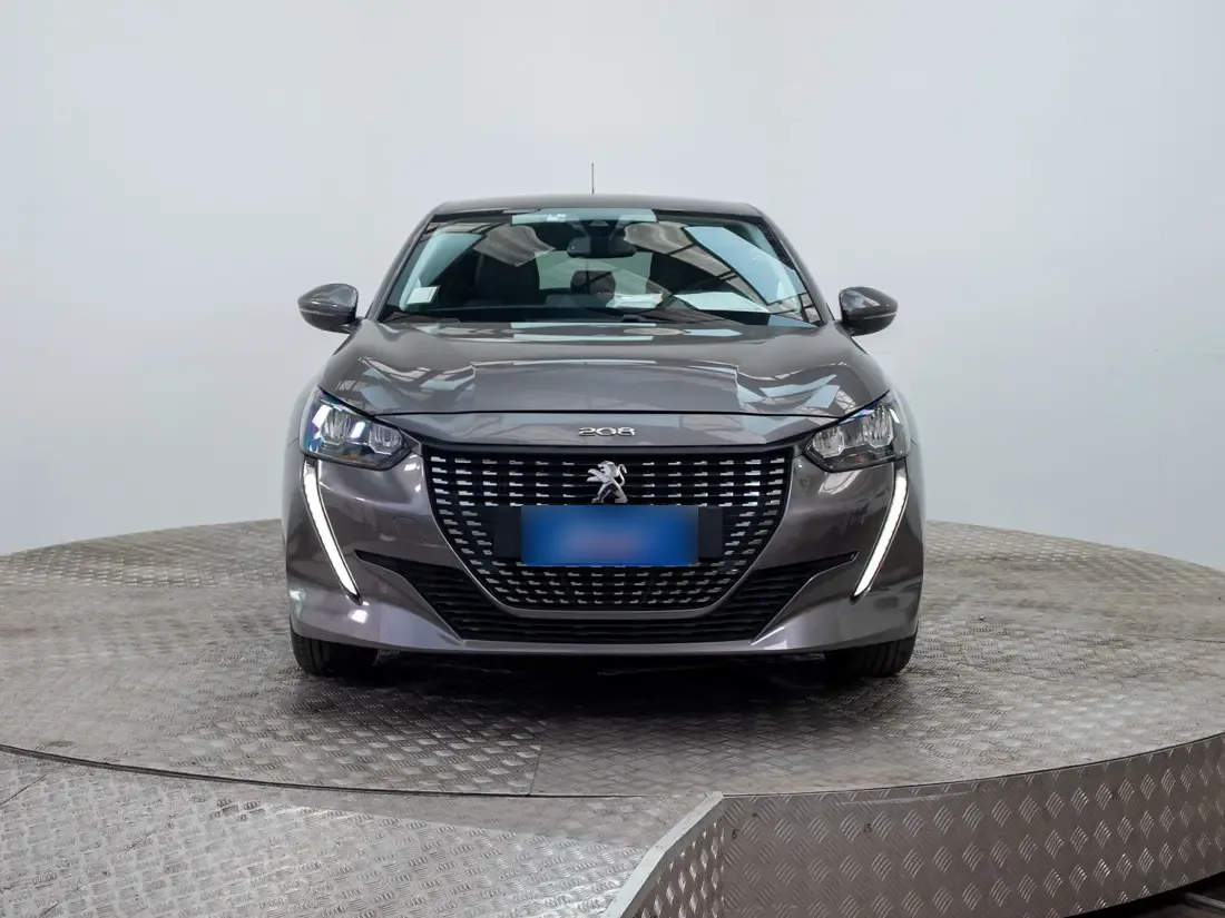 Peugeot 208 208 1.2 Allure Pack Puretech 130 At año 2022